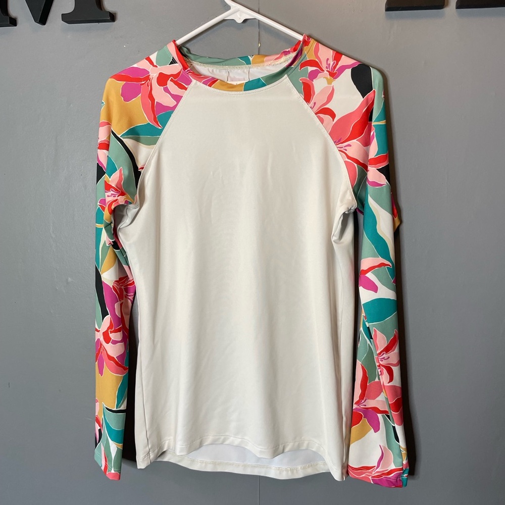 Billabong long sleeve rash guard floral multicolor size large swim/sun shirt
